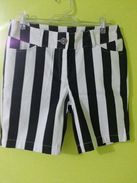 Shorts listrado